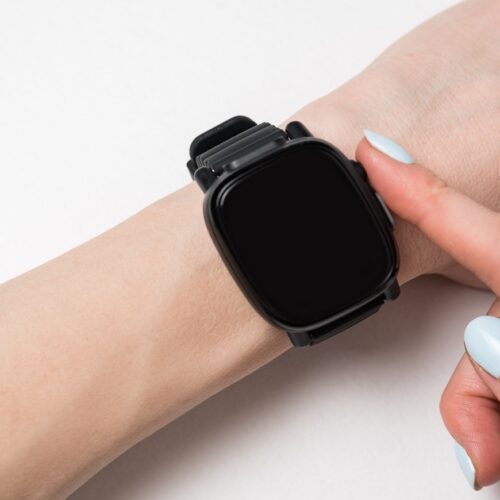 Modern fashion watch women